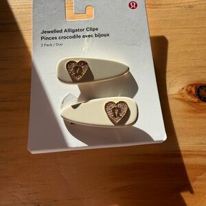 lululemon athletica Cream and Gold Alligator Hair Clips